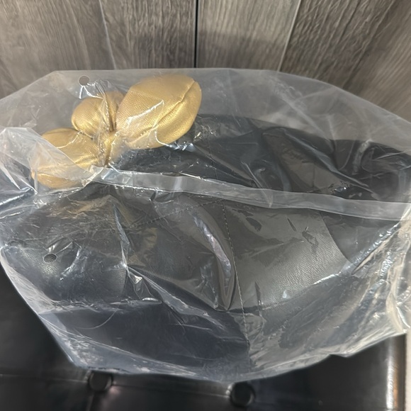 New Hello Kitty Black & Gold Collectors Plush Pleather Stuffed Toy By Kidrobot - Picture 9 of 10